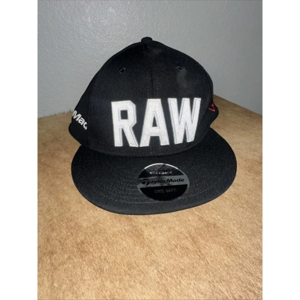 Taylormade‎ Raw Black Tour Snapback Hat Cap • MINT CONDITION